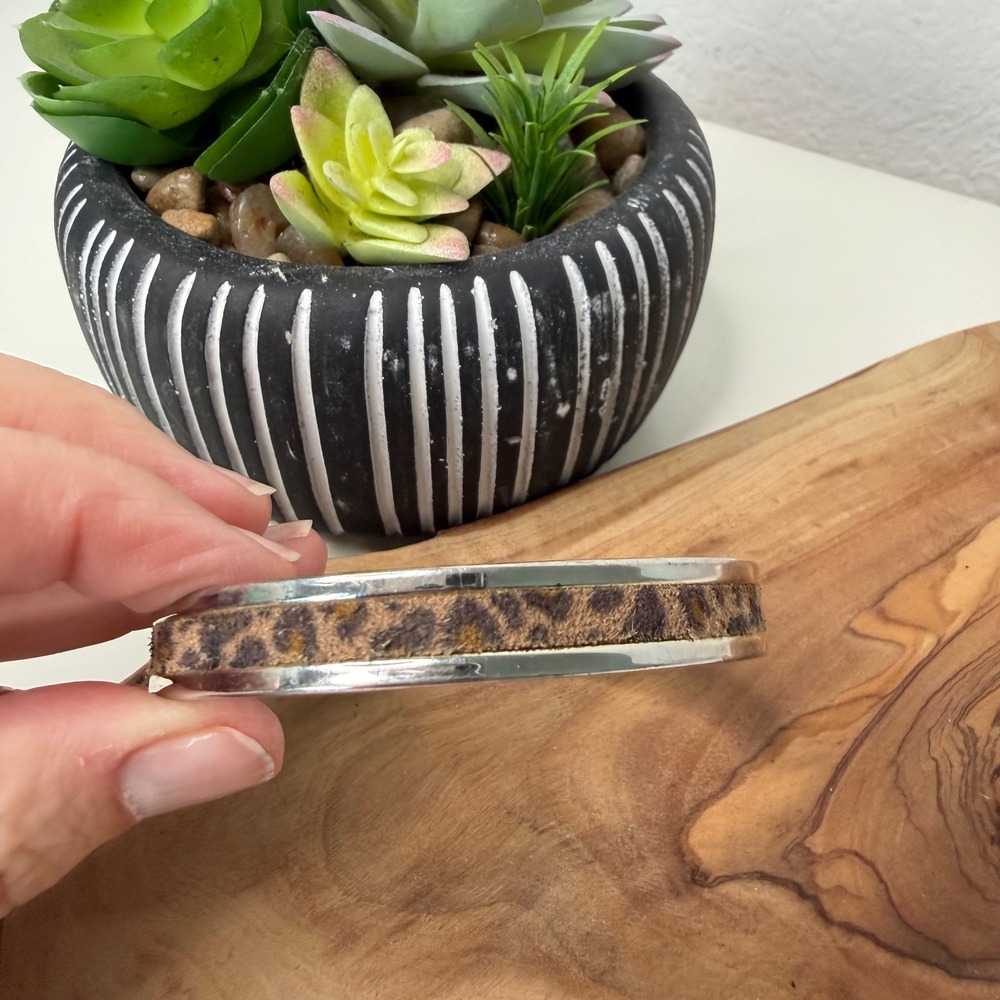 Unbranded Bangle Bracelet Womens Silver Leopard Calf Hair Animal Print Glam OS